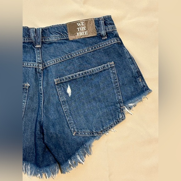 NWT We The Free Westwood Mid Rise High Low Shorts - Size 25 - Picture 10 of 14